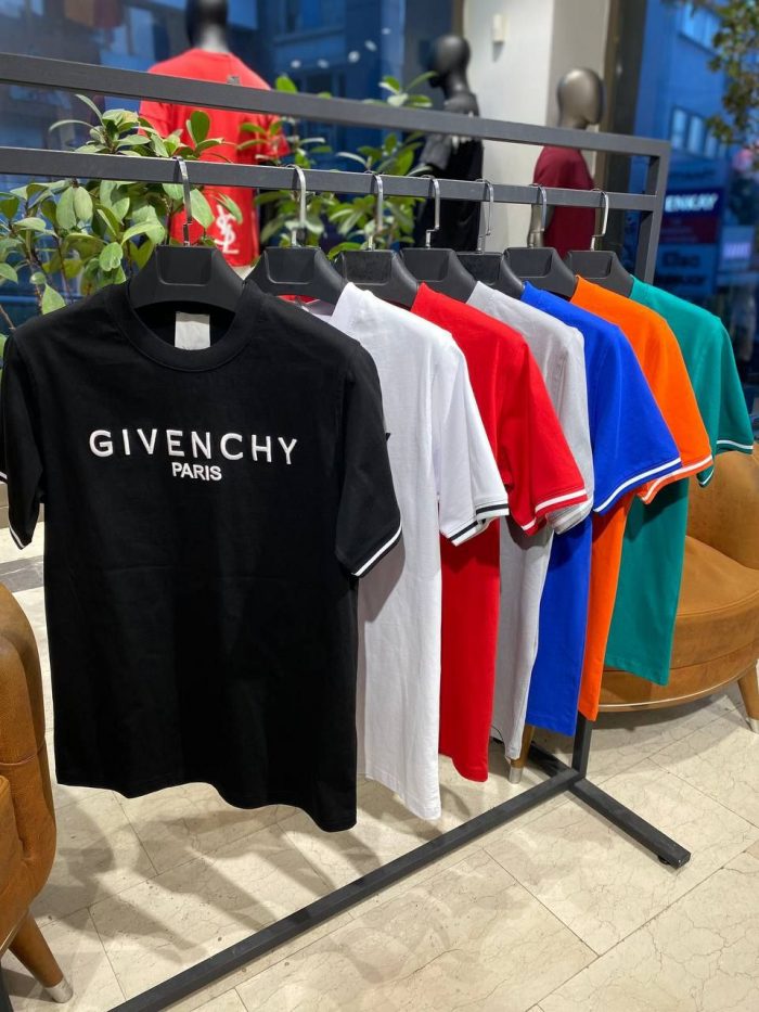 Футболка Givenchy  