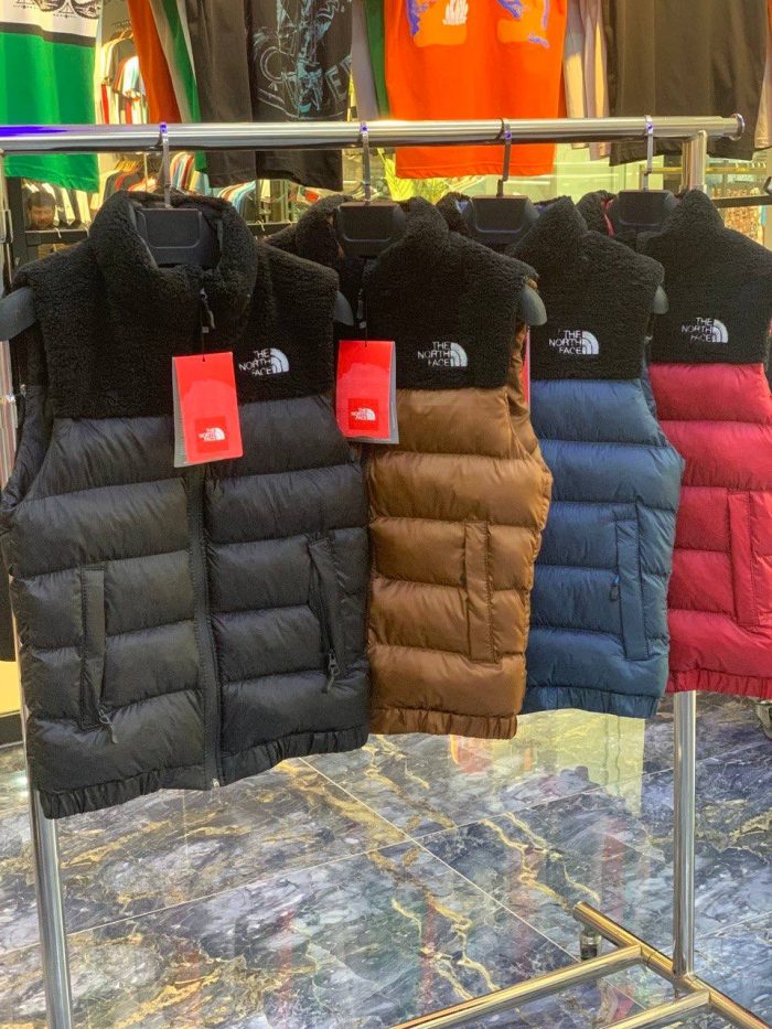 Жилет The North Face  