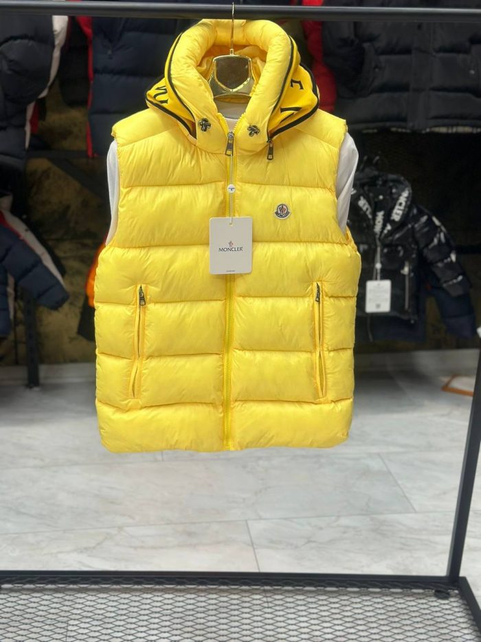 Жилет Moncler  