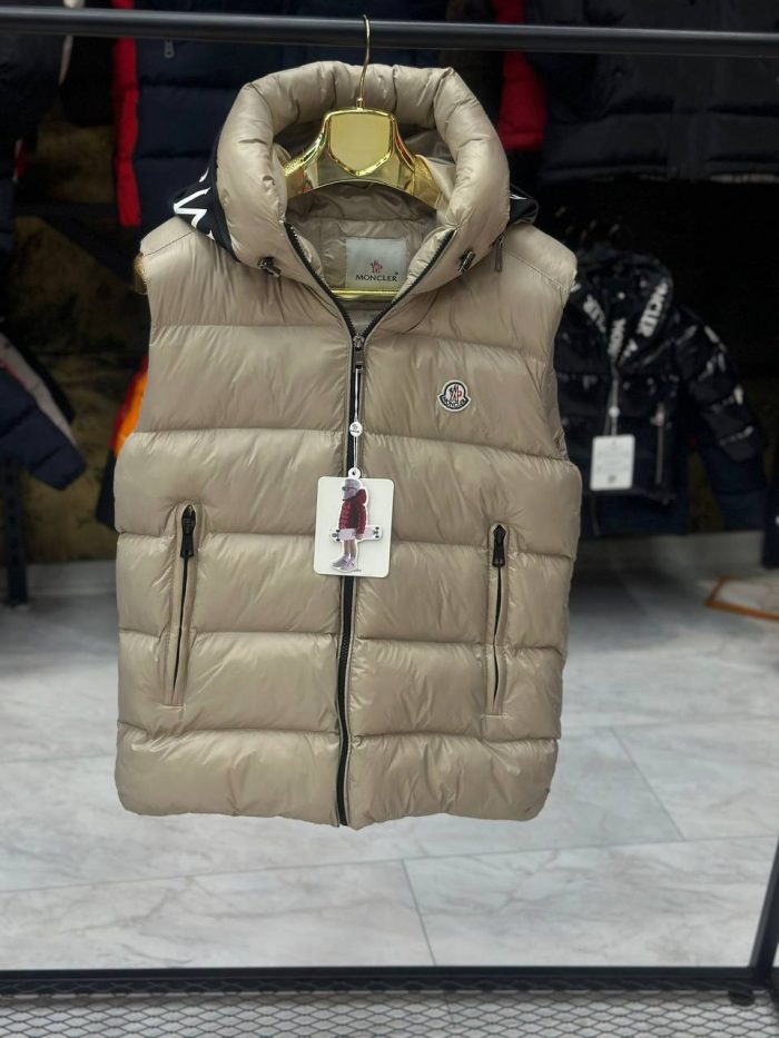 Жилет Moncler  