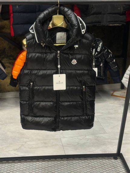 Жилет Moncler  