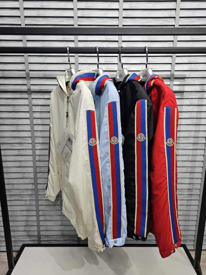 Куртка Moncler  