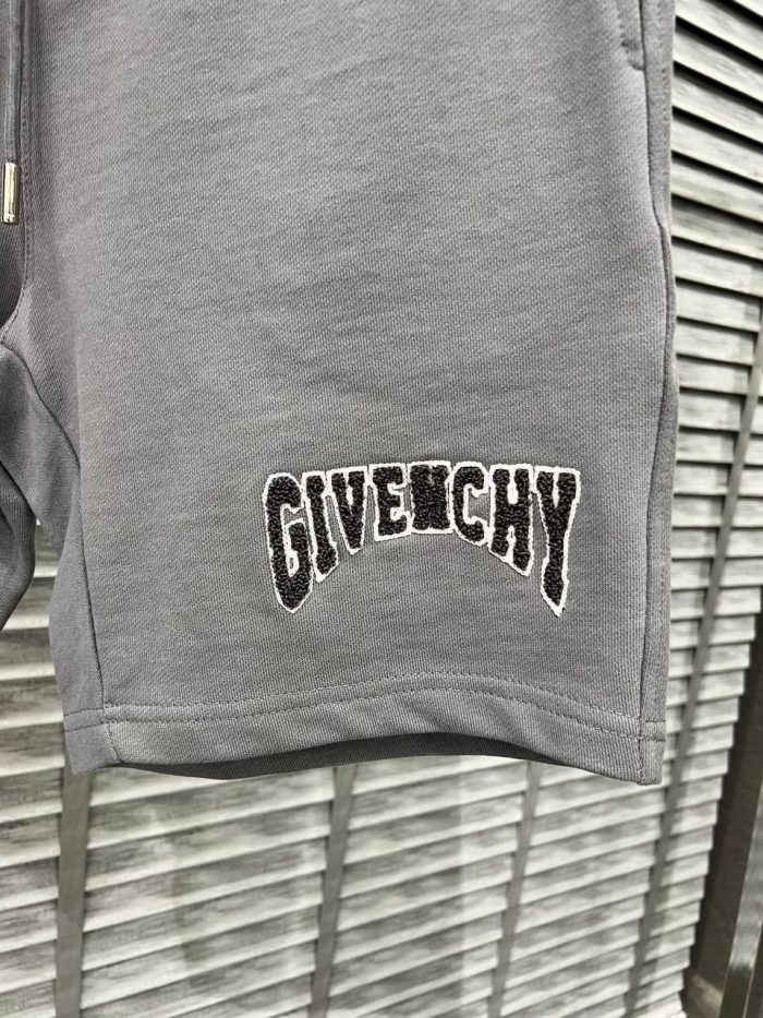 Шорты Givenchy  