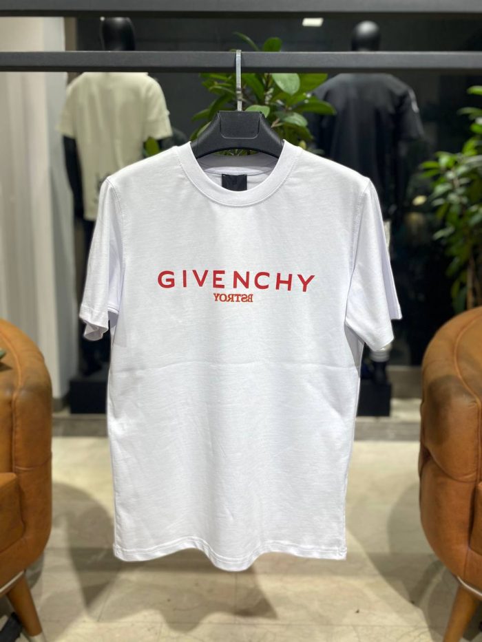 Футболка Givenchy  