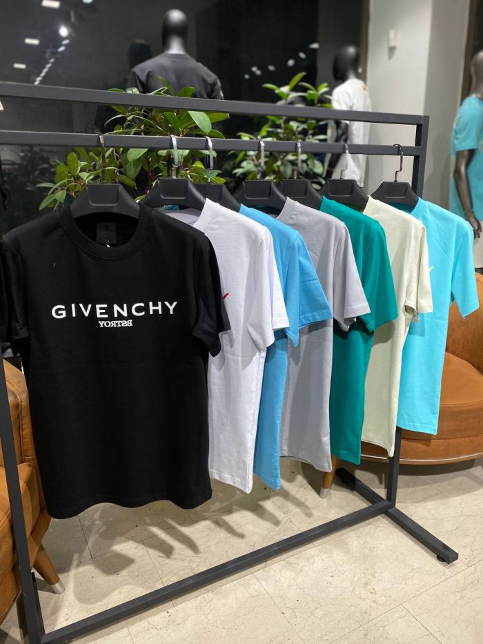 Футболка Givenchy  