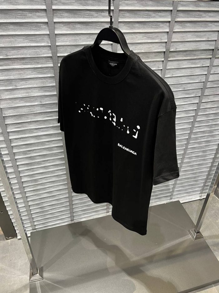 Футболка Balenciaga  