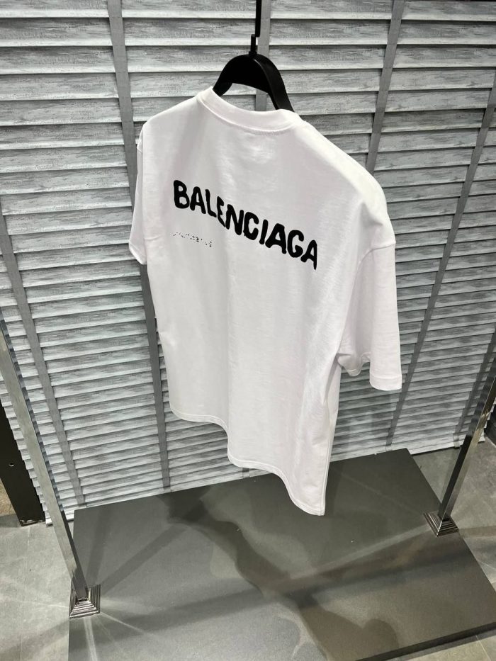 Футболка Balenciaga  