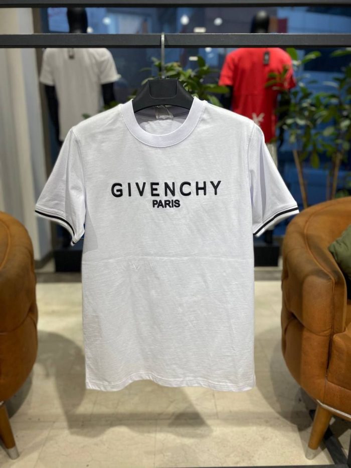 Футболка Givenchy  