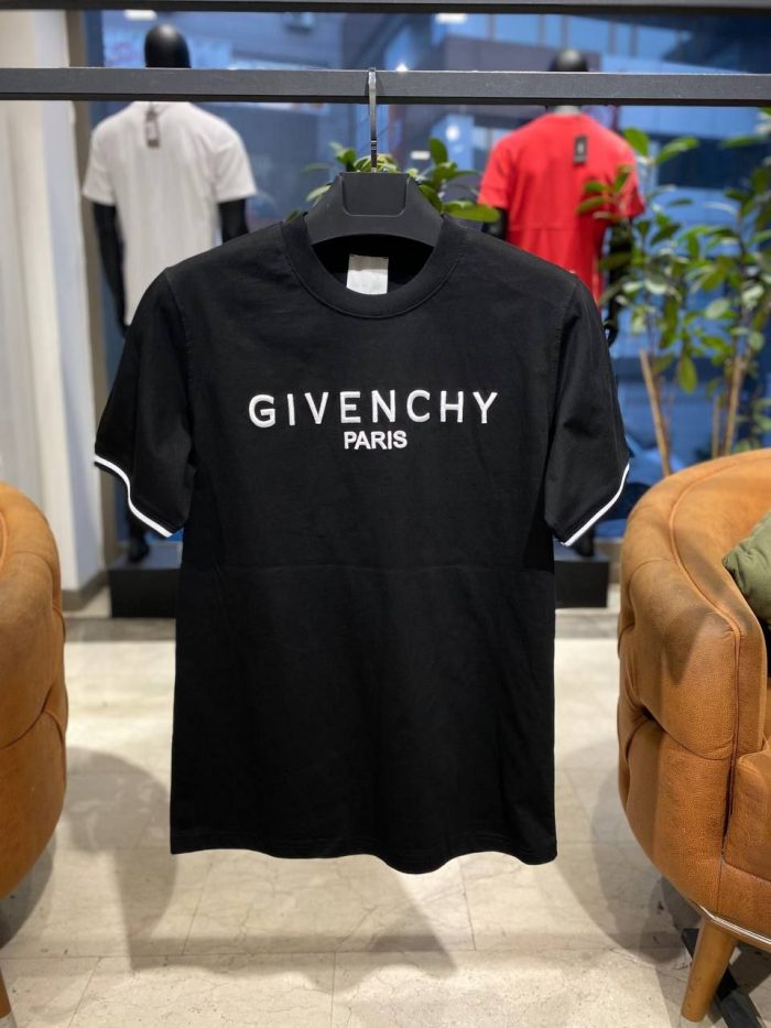 Футболка Givenchy  