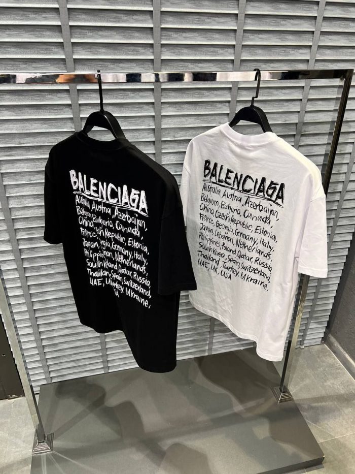 Футболка Balenciaga  