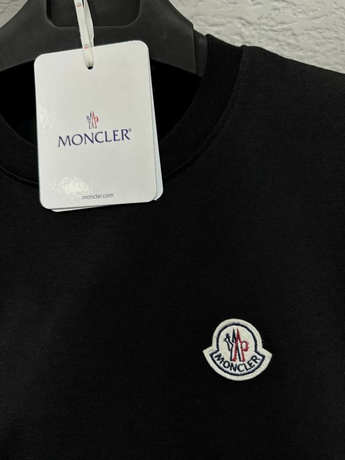 Футболка Moncler  