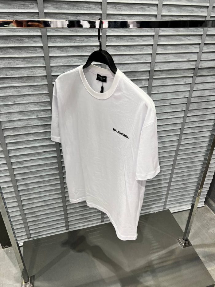 Футболка Balenciaga  