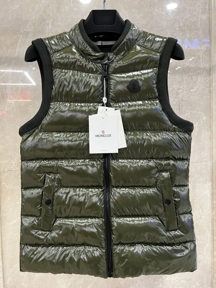 Жилет Moncler  