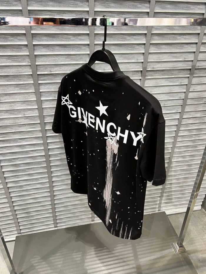 Футболка Givenchy  