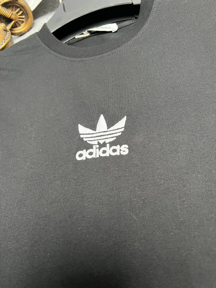 Футболка Adidas  