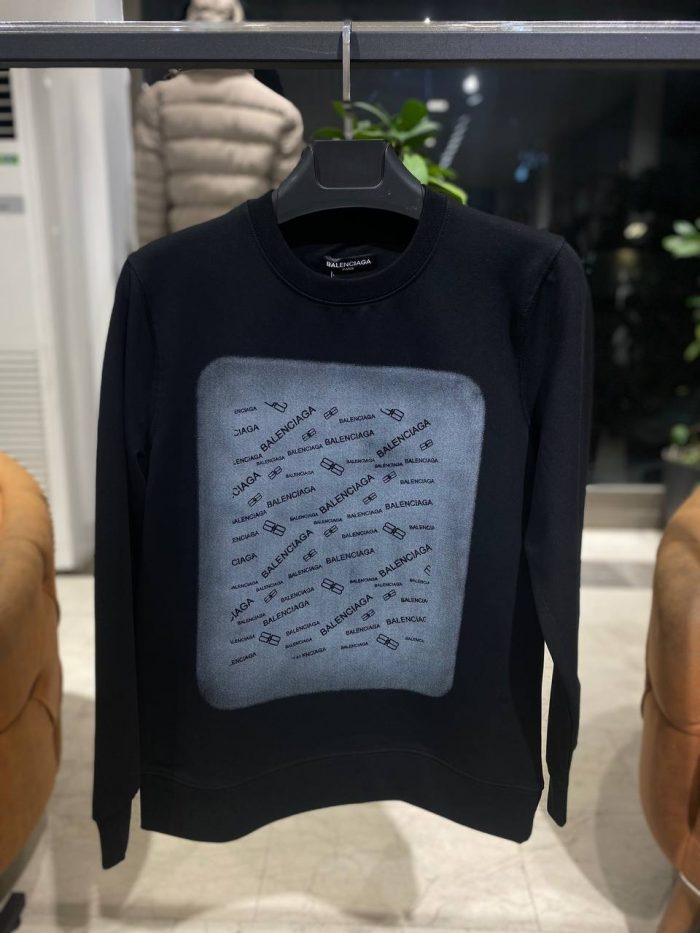 Кофта Balenciaga  