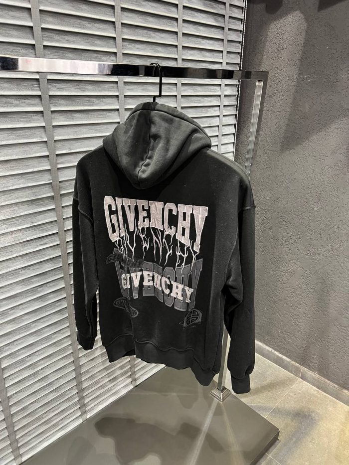 Худи Givenchy  