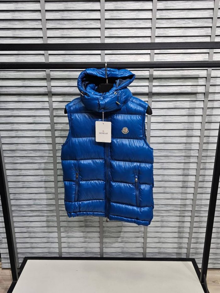 Жилет Moncler  