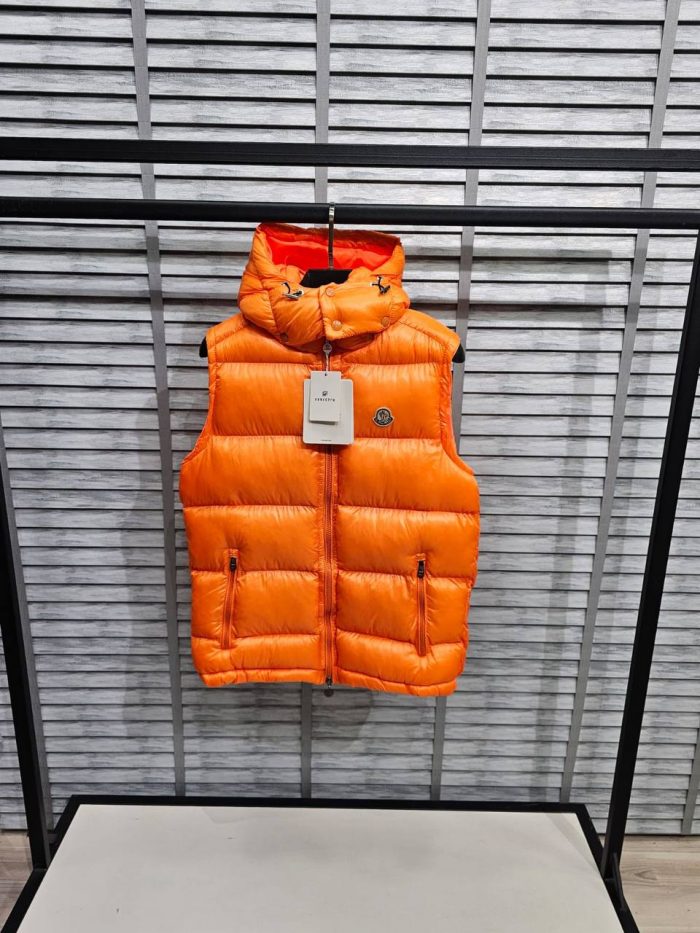 Жилет Moncler  