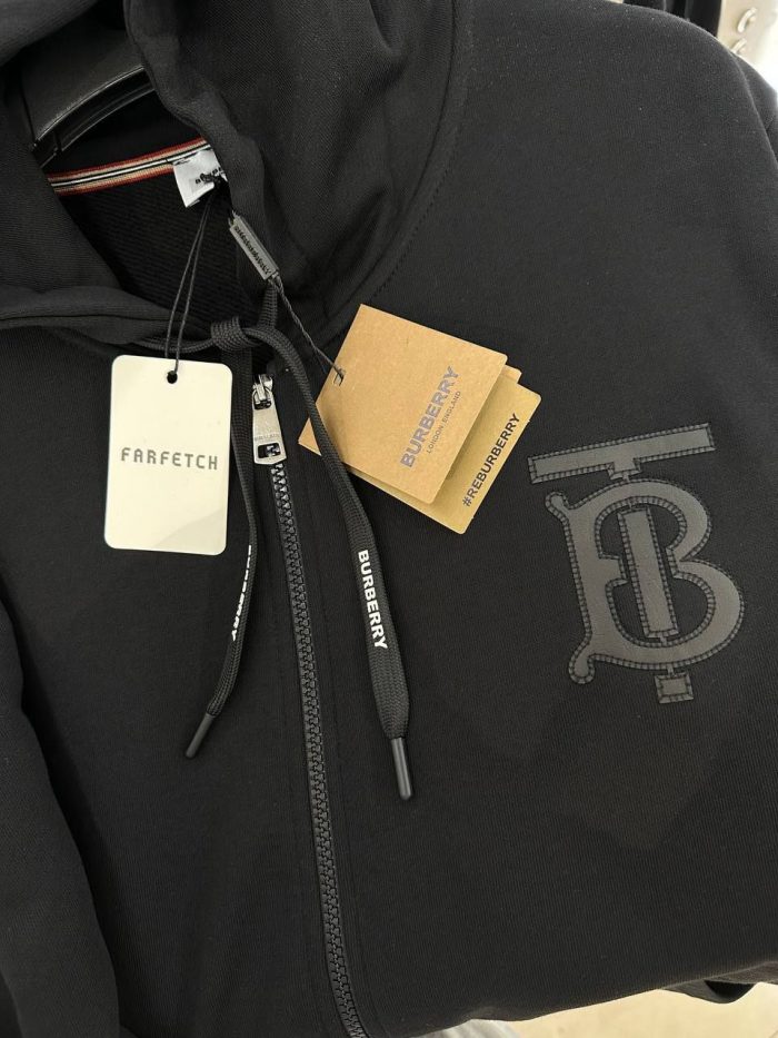 Костюм Burberry  