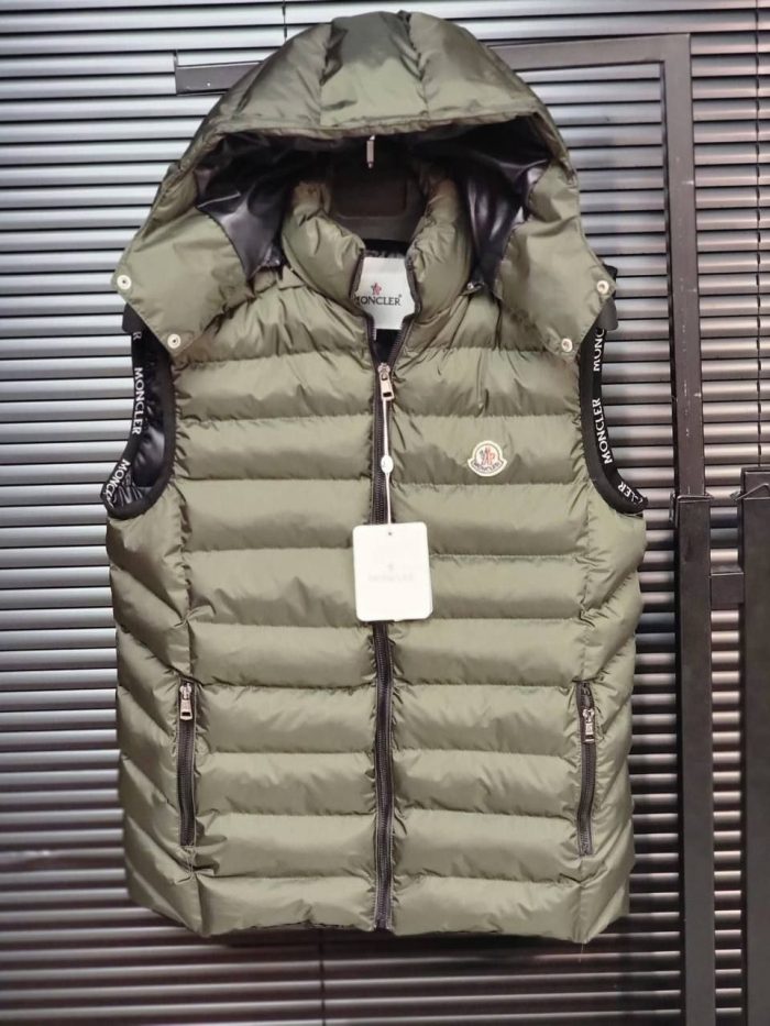 Жилет Moncler  