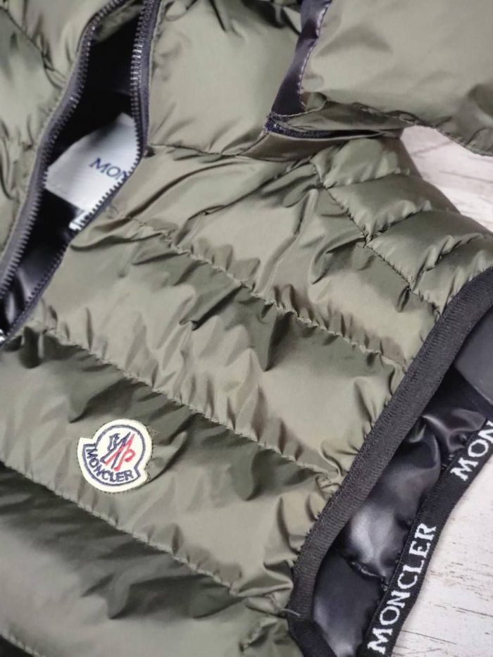 Жилет Moncler  