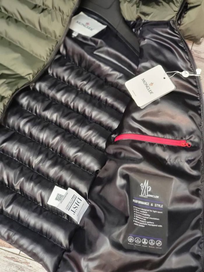 Жилет Moncler  