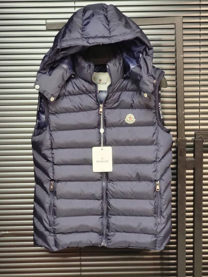 Жилет Moncler  