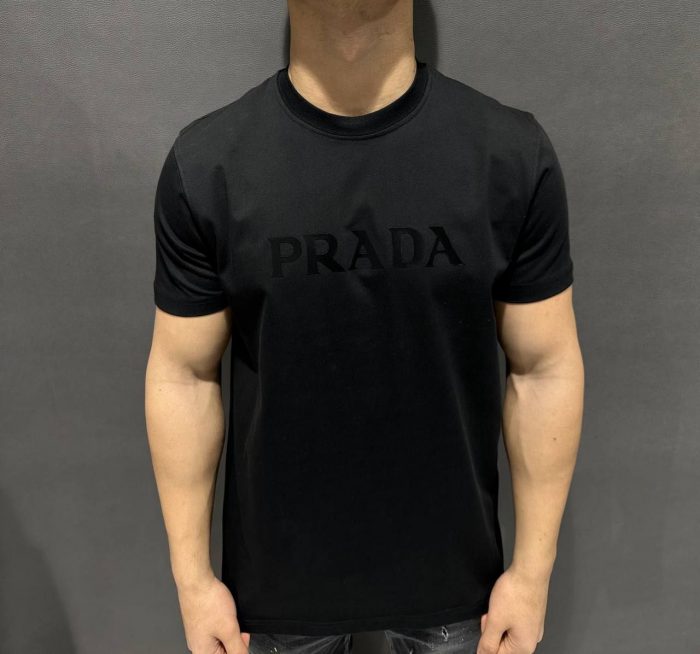 Футболка Prada  