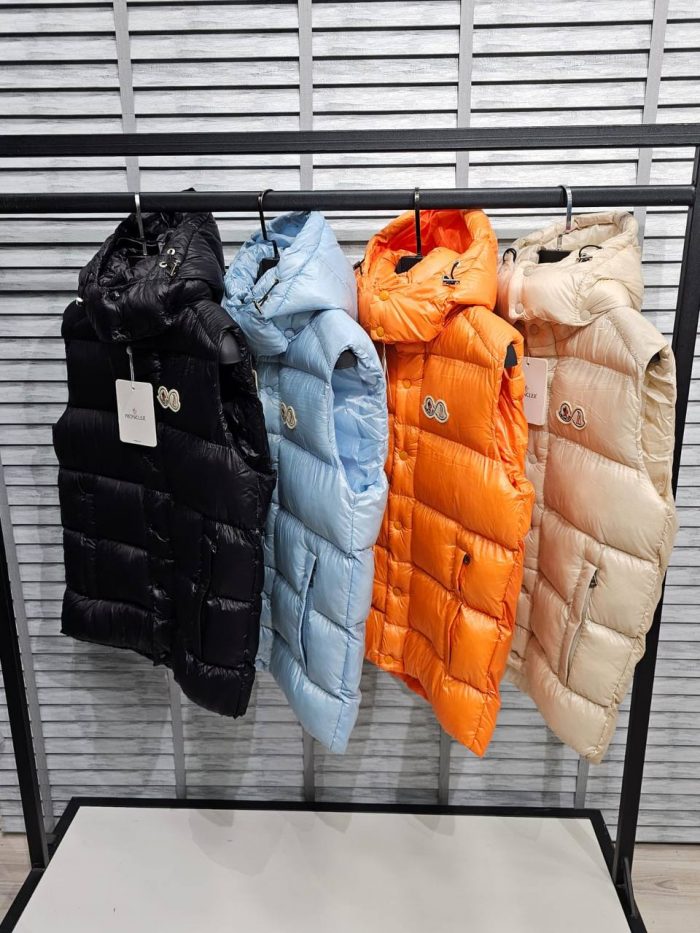 Жилет Moncler  