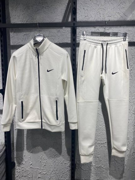 Костюм Nike  