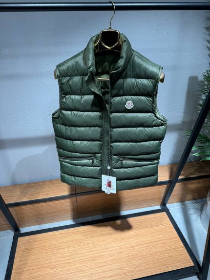 Жилет Moncler  