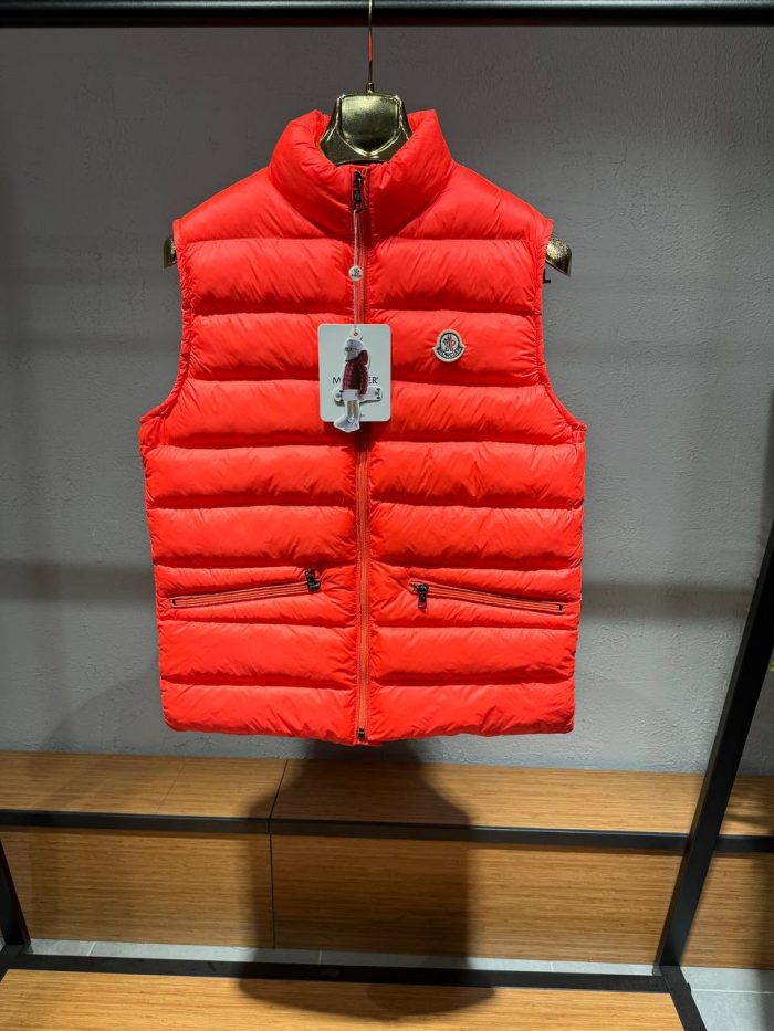 Жилет Moncler  