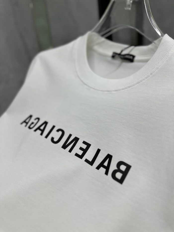 Футболка Balenciaga  