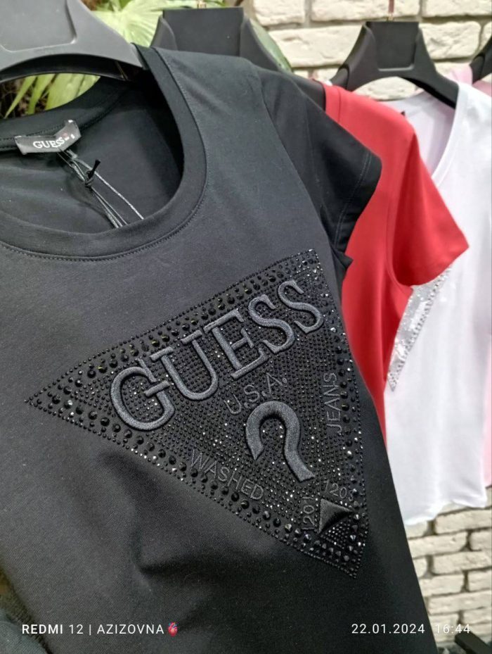 Футболка Guess  