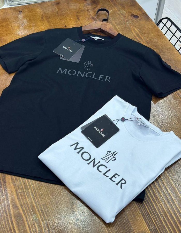 Футболка Moncler  