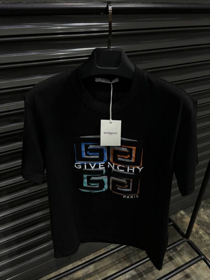 Футболка Givenchy  