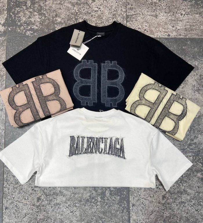 Футболка Balenciaga  