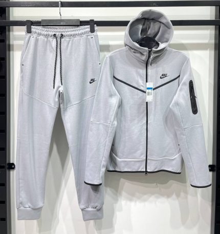 Комплект Nike Tech  