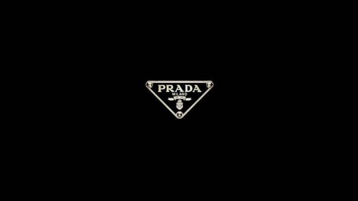 Футболка Prada  