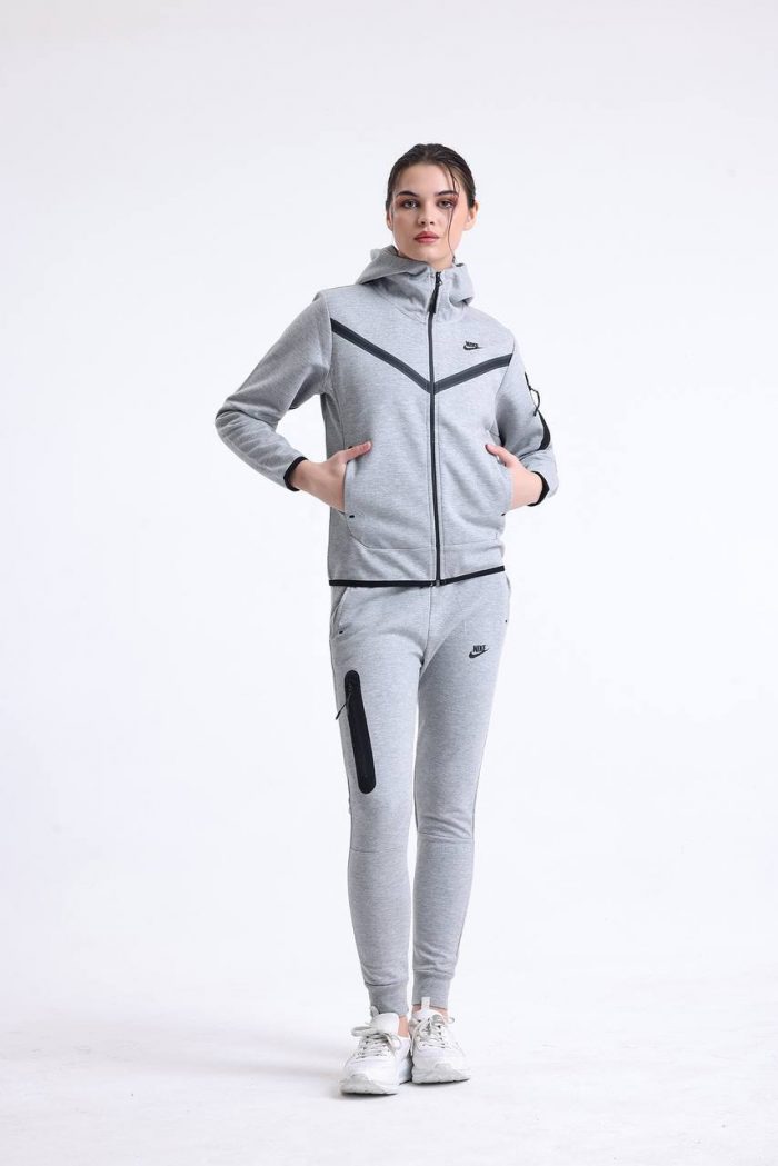 Костюм женский Nike  