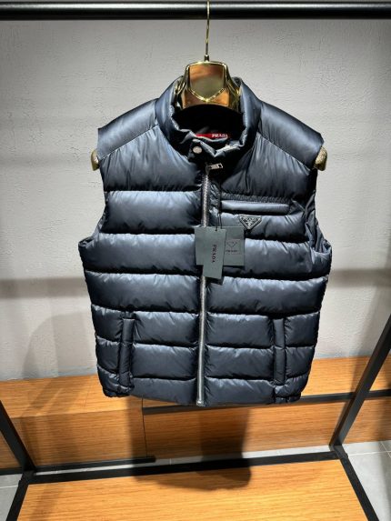 Жилет Canada Goose  