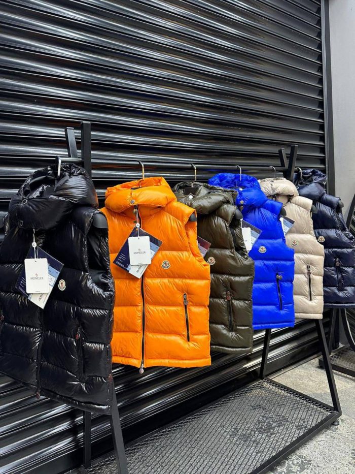 Жилет Moncler  