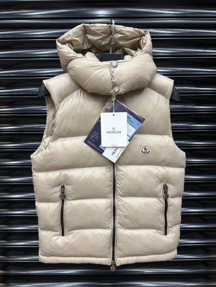 Жилет Moncler  