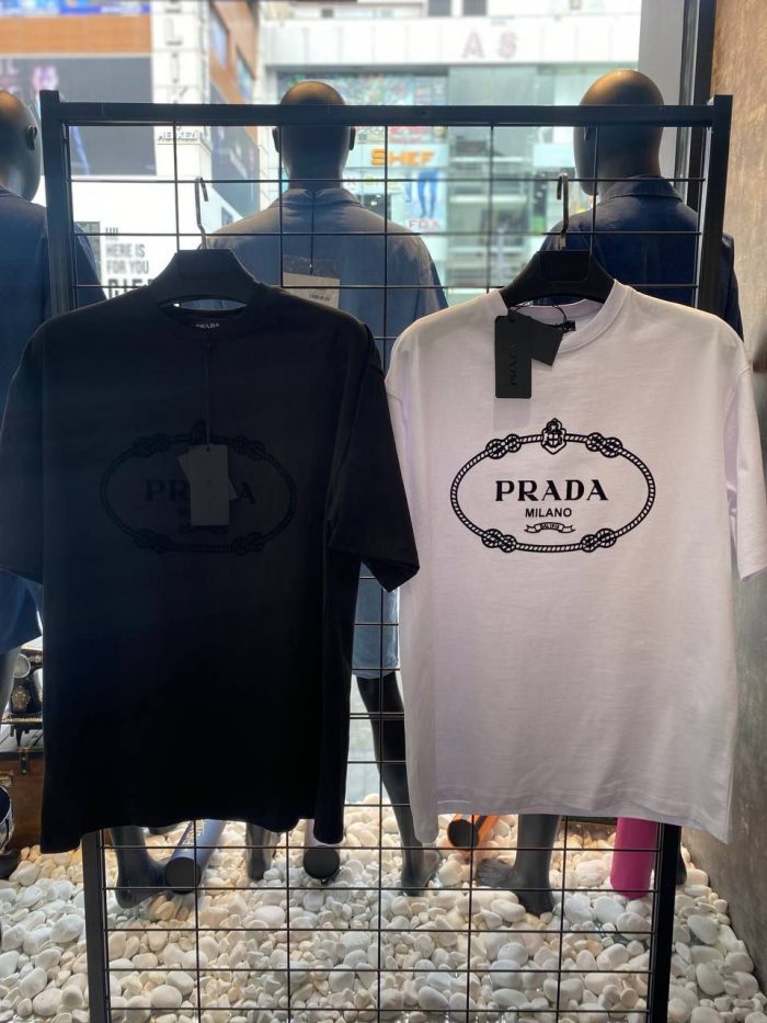 Футболка Prada  