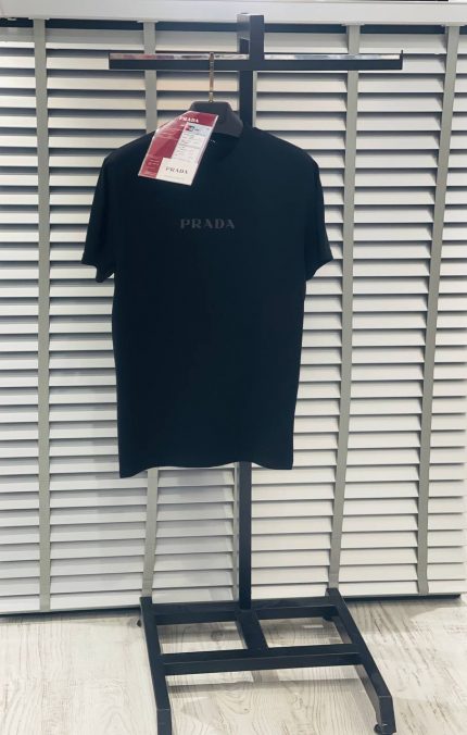 Футболка Prada  