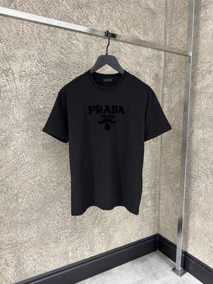 Футболка Prada  