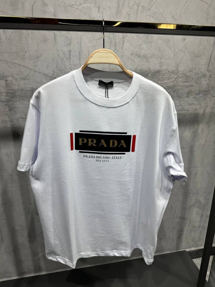 Футболка Prada  