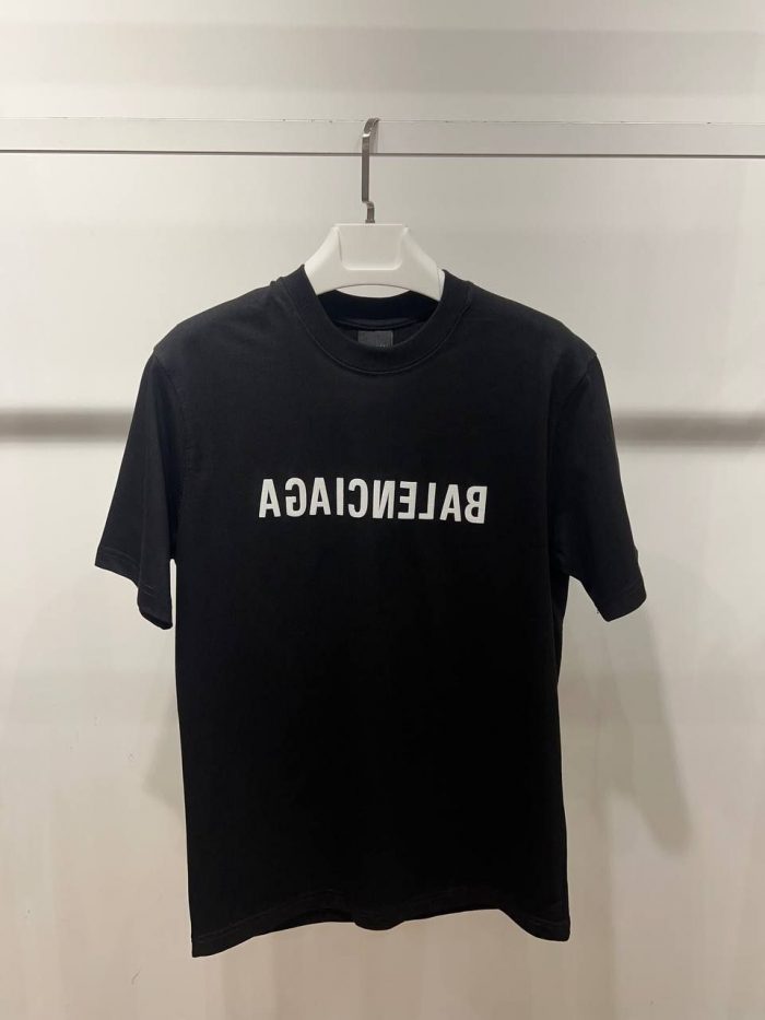 Футболка Balenciaga  