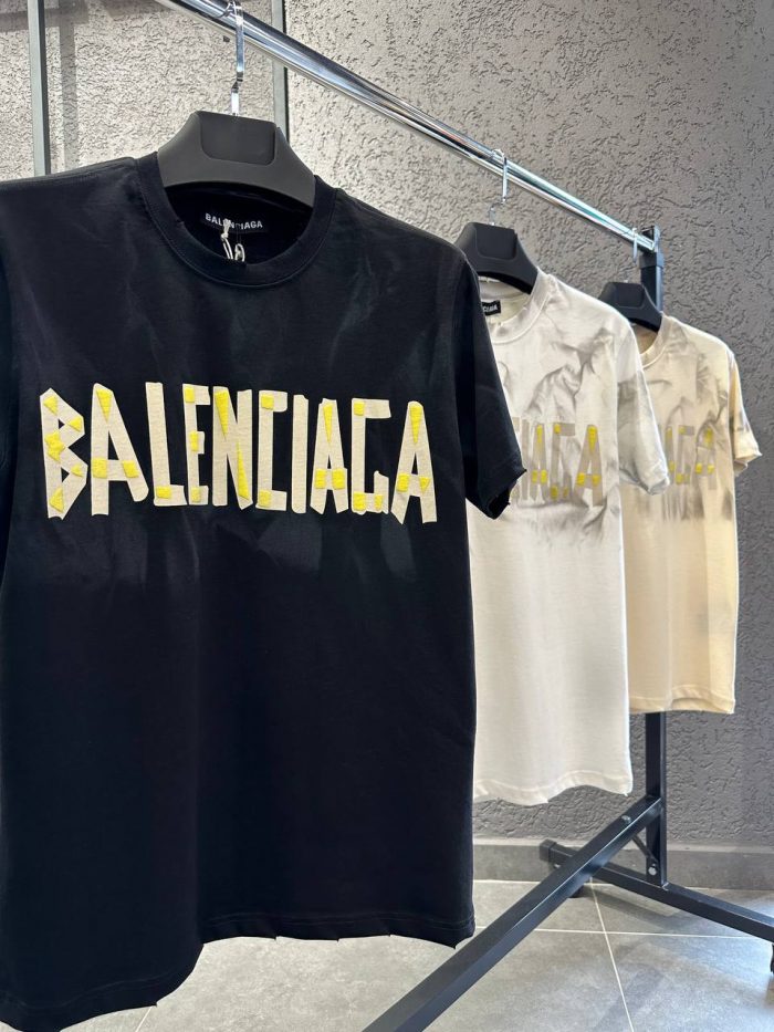 Футболка Balenciaga  